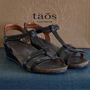 Taos wedge sandals